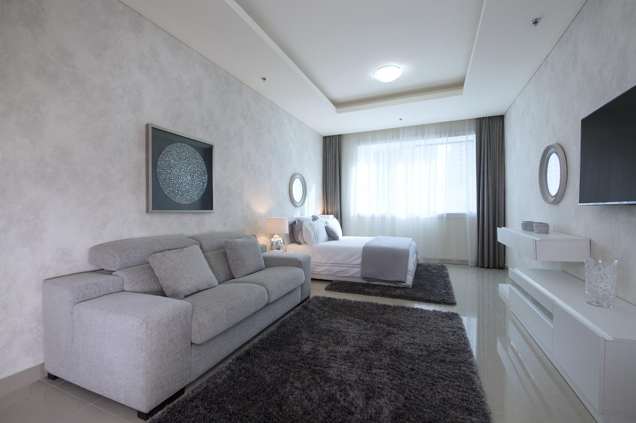 Barceló Residences Dubai Marina Bagian luar foto